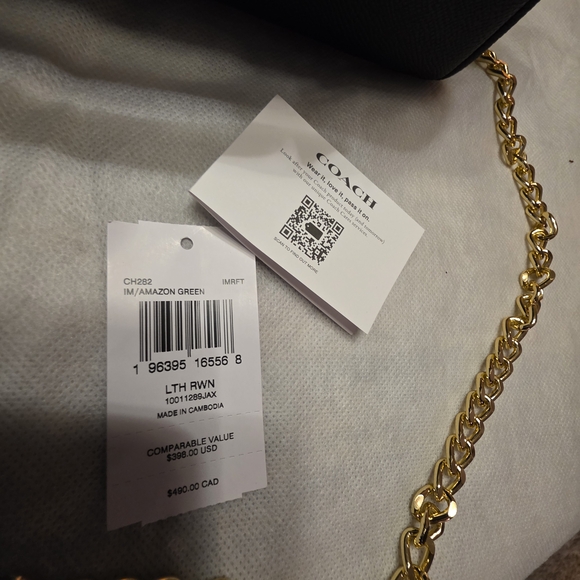 Coach GREEN Handbag with Gold Chain - Picture 3 of 16